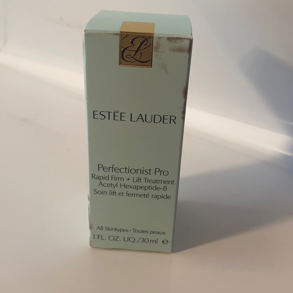 Brand new in box Estée Lauder Perfectionist Pro.